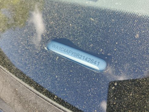 Used 2024 Audi SQ5 Prestige image 10