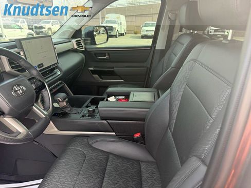 Used 2024 Toyota Tundra Limited image 17