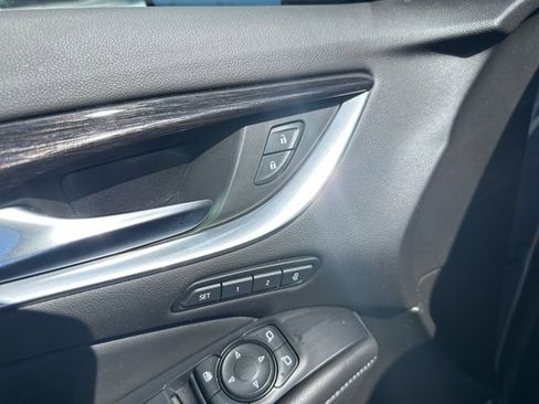 Certified 2021 Buick Enclave Avenir w/ Avenir Technology Package image 8