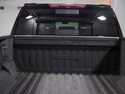 Used 2023 GMC Sierra 1500 AT4 w/ Technology Package AWD/4WD image 33