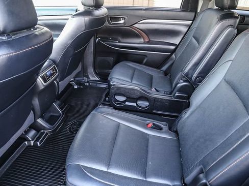 Used 2019 Toyota Highlander Limited AWD/4WD image 22