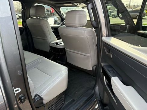 Used 2025 Toyota Tundra Limited image 32