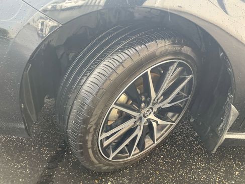 Used 2023 Toyota Camry SE image 19