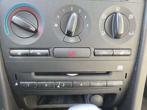 Used 2005 Saab 9-3 Linear image 9