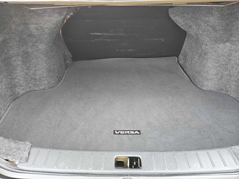 Used 2012 Nissan Versa S image 29