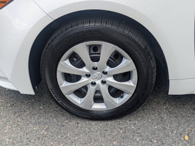 Used 2022 Toyota Corolla LE FWD image 14