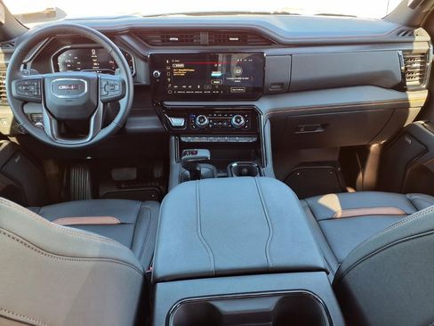 Used 2025 GMC Sierra 1500 AT4 w/ AT4 Preferred Package image 19