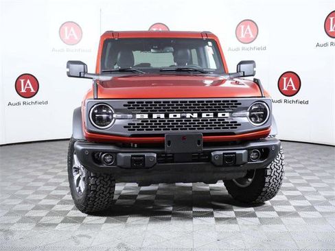 Used 2023 Ford Bronco Badlands image 3