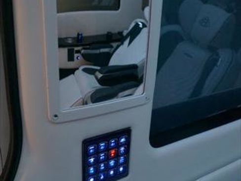 Used 2015 Mercedes-Benz Sprinter 2500 image 20