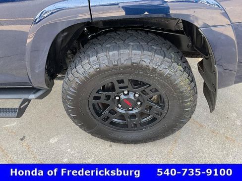 Used 2022 Toyota 4Runner TRD Off-Road Premium w/ Moonroof Package AWD/4WD image 11