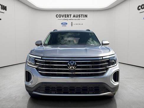 Used 2025 Volkswagen Atlas SE image 8