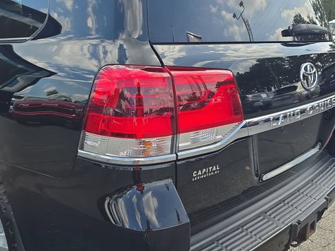Used 2017 Toyota Land Cruiser AWD/4WD image 36