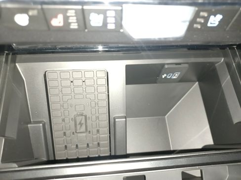 New 2026 Ford F250 Lariat w/ Chrome Package image 31