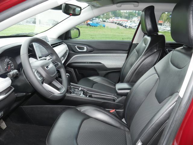 Used 2022 Jeep Compass Latitude AWD/4WD image 2