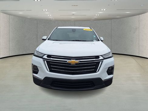 Used 2023 Chevrolet Traverse LT FWD image 8