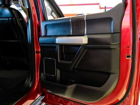 Used 2020 Ford F250 Lariat w/ Chrome Package image 46