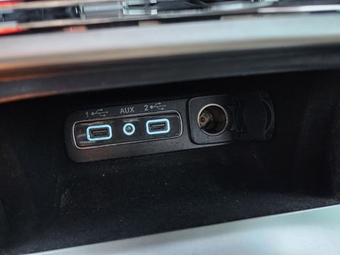 Used 2018 Jeep Grand Cherokee Altitude image 10