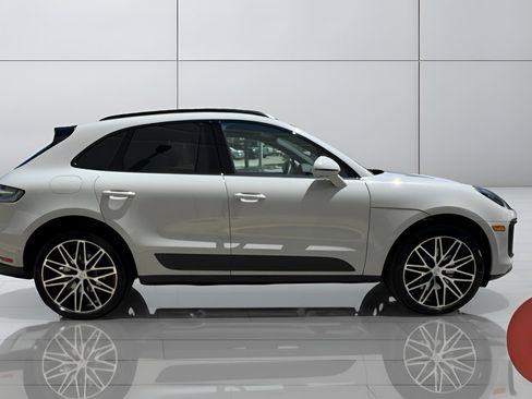 Used 2026 Porsche Macan S AWD/4WD image 9