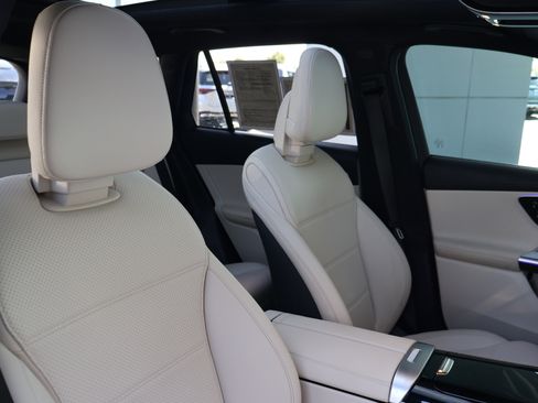 Certified 2023 Mercedes-Benz GLC 300 image 21