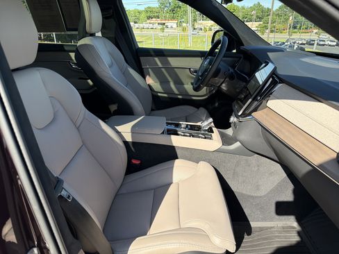 Used 2026 Volvo XC90 B6 Ultra w/ Lounge Package AWD/4WD image 34