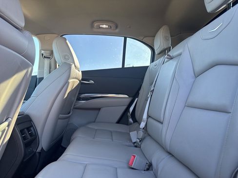 Used 2021 Cadillac XT4 Luxury w/ Cold Weather Package image 38