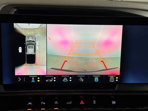 Certified 2023 Chevrolet Silverado 1500 LTZ image 10