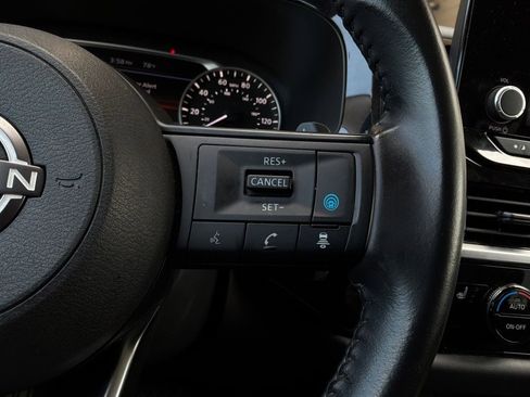 Used 2025 Nissan Pathfinder SV FWD image 36