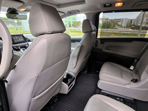 Used 2024 Honda Odyssey EX-L image 25