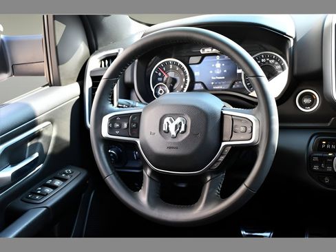 Used 2023 RAM 1500 Big Horn AWD/4WD image 17
