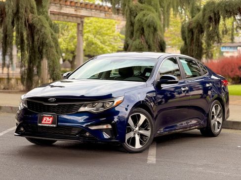 Used 2019 Kia Optima S FWD image 4