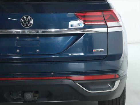 Used 2022 Volkswagen Atlas Cross Sport SE image 43
