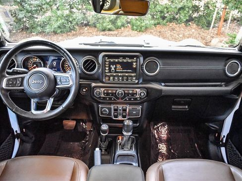 Used 2022 Jeep Wrangler Unlimited Sahara w/ Cold Weather Group image 12