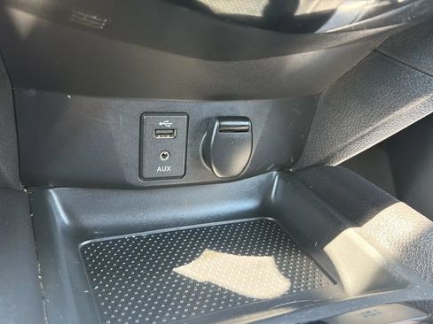 Used 2015 Nissan Rogue SV w/ SV Family Package AWD/4WD image 30