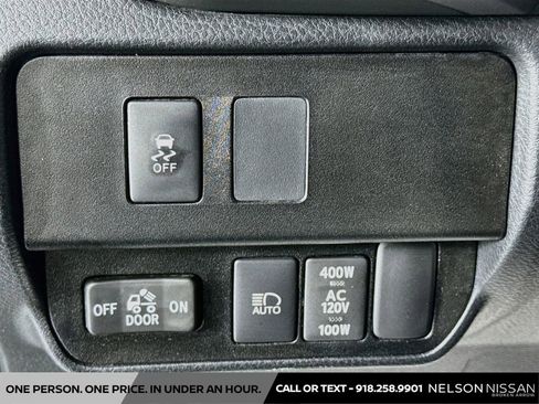 Used 2022 Toyota Tacoma TRD Off-Road w/ Technology Package AWD/4WD image 10