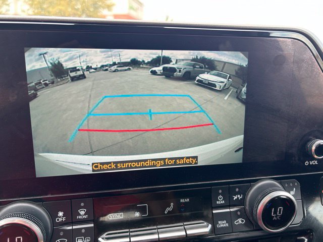 Used 2023 Toyota Highlander XLE AWD/4WD image 18