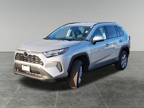 Certified 2025 Toyota RAV4 XLE image 3