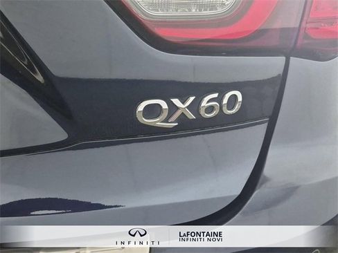 Used 2019 INFINITI QX60 Luxe w/ Essential Package image 10