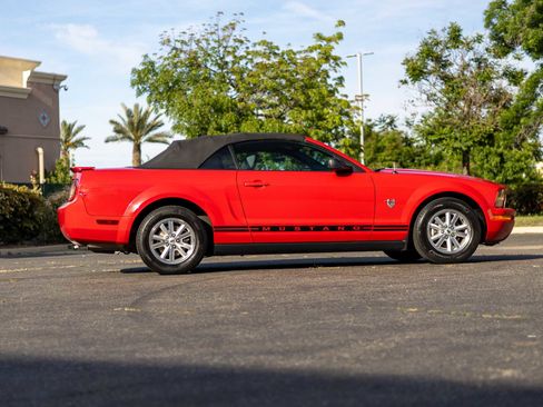 Used 2009 Ford Mustang Premium image 8