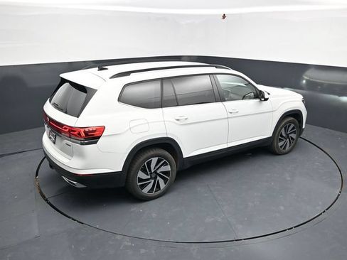 Used 2024 Volkswagen Atlas SE AWD/4WD image 41