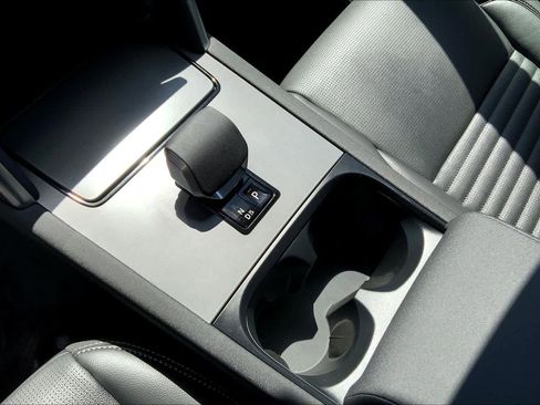 New 2025 Land Rover Discovery Sport Dynamic SE image 7