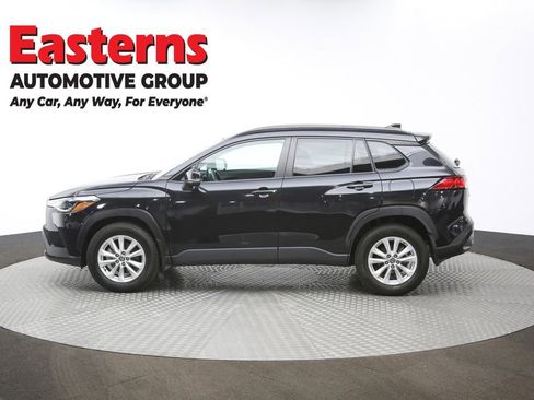 Used 2022 Toyota Corolla Cross LE image 59