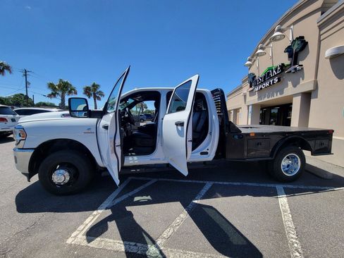 Used 2023 RAM 3500 Tradesman w/ Chrome Appearance Group AWD/4WD image 22