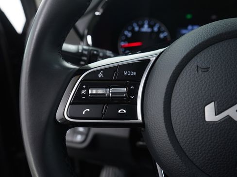 Used 2022 Kia Seltos EX image 25