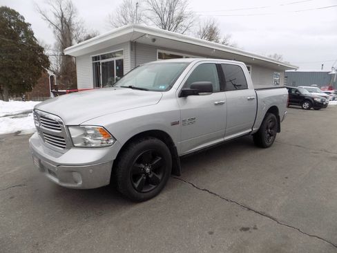 Used 2015 RAM 1500 Big Horn image 9