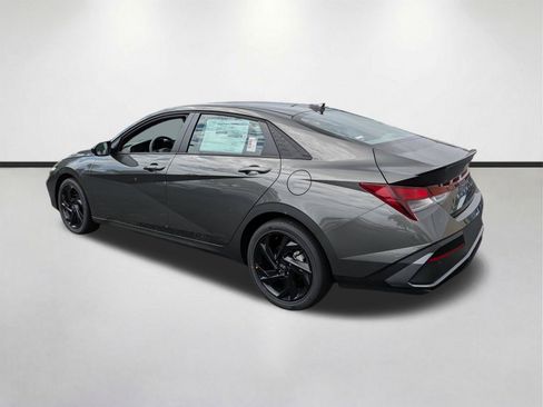 New 2026 Hyundai Elantra SEL Sport Premium FWD image 6