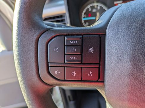 New 2025 Ford F550 4x4 Crew Cab image 17