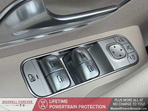 Used 2025 Mercedes-Benz GLE 450e 4MATIC image 7