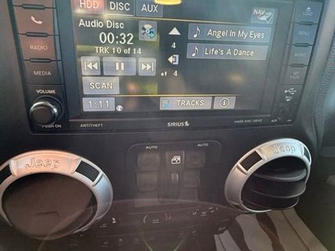 Used 2014 Jeep Wrangler Unlimited Sahara w/ Dual Top Group image 18