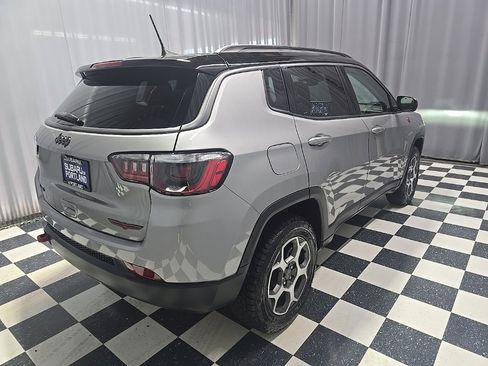 Used 2022 Jeep Compass Trailhawk image 9