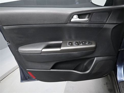 Used 2019 Kia Sportage LX image 10